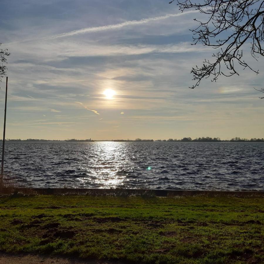 My Tiny Bliss Vinkeveense Plassen Exterior photo